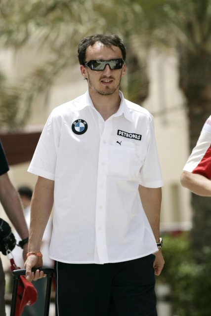 04GPF1Bahrain5982.jpg