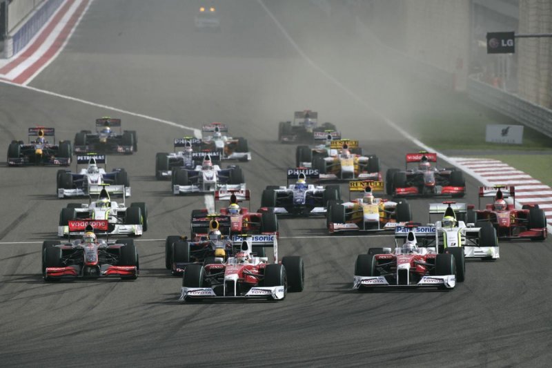 04GPF1Bahrain7226.jpg