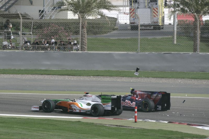 04GPF1Bahrain7237.jpg