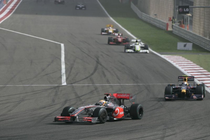 04GPF1Bahrain7246.jpg