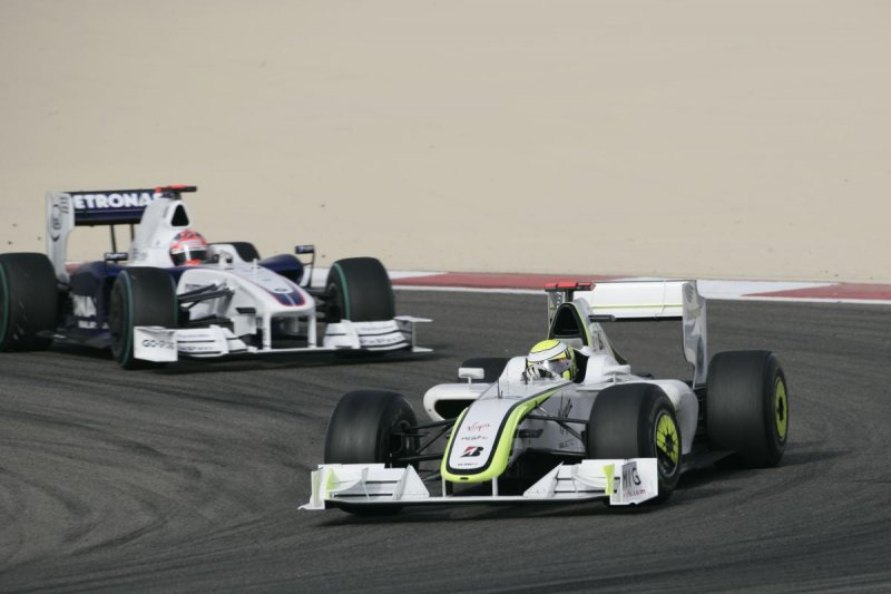 04GPF1Bahrain7486.jpg