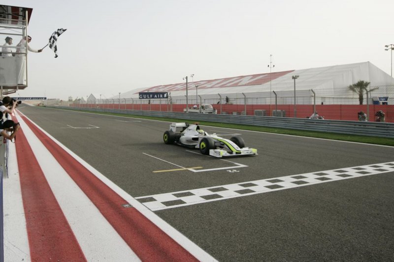04GPF1Bahrain7611.jpg